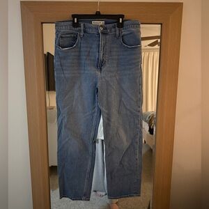 Abercrombie & Fitch The Ankle Straight Curve Love Jeans